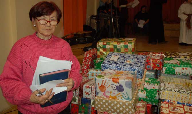 Cipődobozos akcio a baptista szeretetszolgálat részéről 2015. december 27. képek